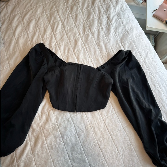 Urban Outfitters Black Off-Shoulder Crop Top - Picture 1 of 1
